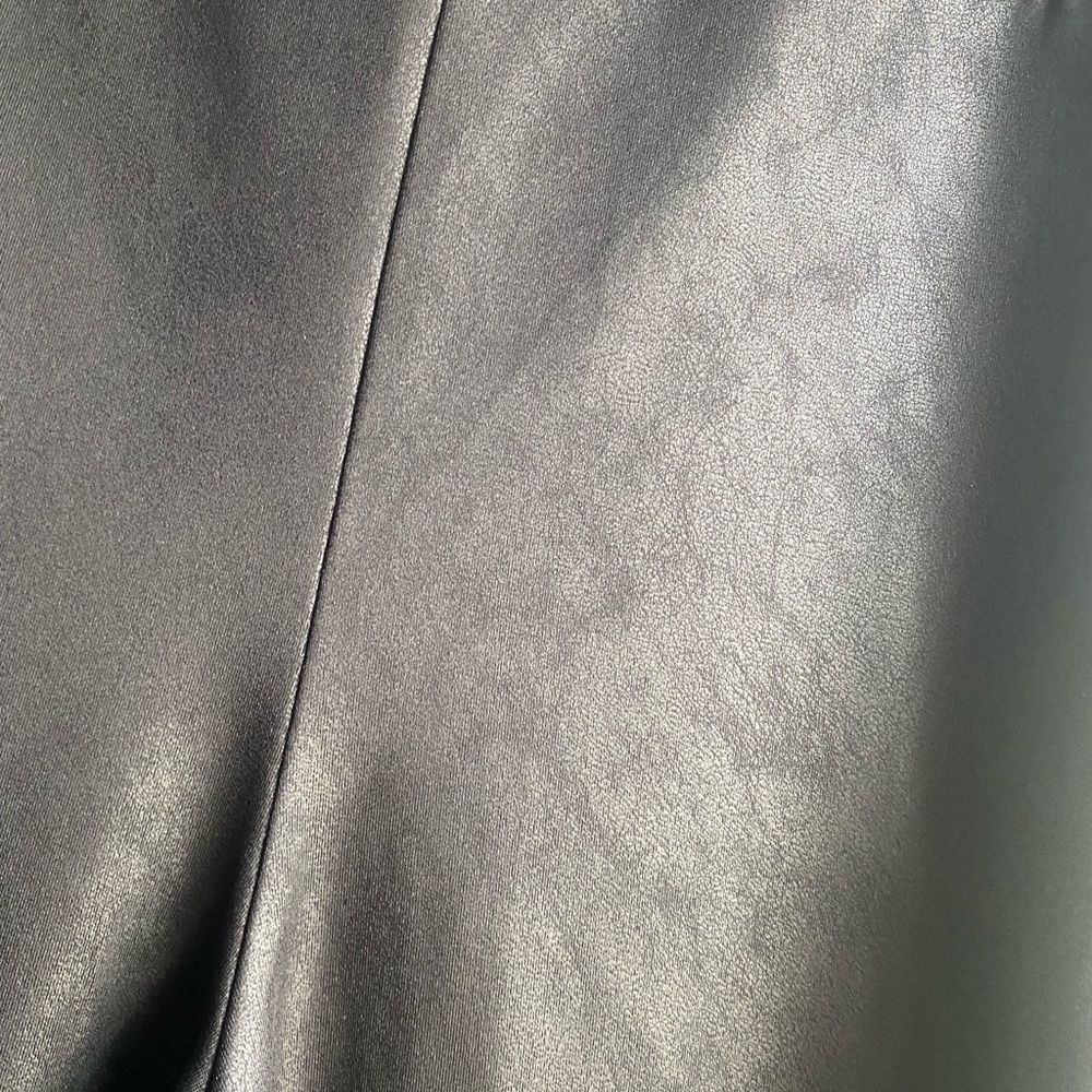 Ava & VIV 4X “leather” distressed pattern leggings - Picture 2 of 3